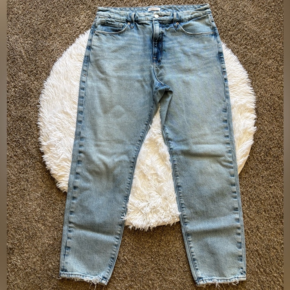 Good American Sky Blue “Weekender” Straight Leg Jeans